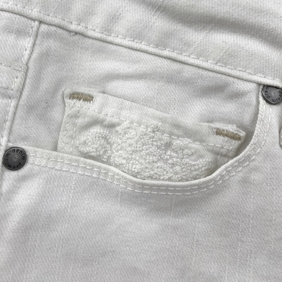 πSALEπ Paige White Benedict Canyon Premium Denim Jeans - Picture 5 of 9
